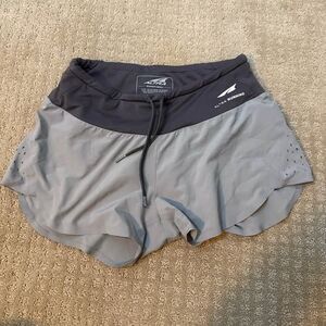 Altra women’s gray running shorts size small athletic hiking